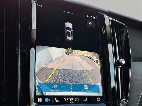 Certified 2025 Volvo XC60 B5 Plus image 16