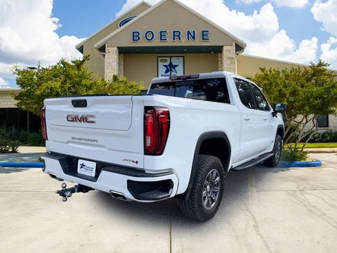 Used 2024 GMC Sierra 1500 AT4 w/ Technology Package AWD/4WD image 7
