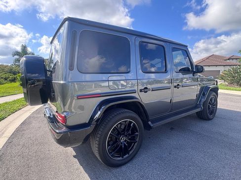 Used 2025 Mercedes-Benz G 550 image 11