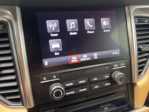 Used 2018 Porsche Macan image 61