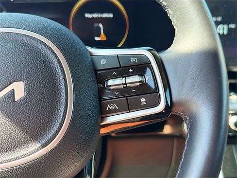 Used 2024 Kia Carnival SX Prestige image 40