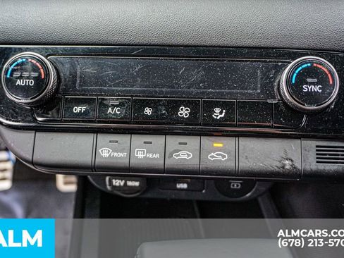 Used 2025 Hyundai Elantra Sport image 40