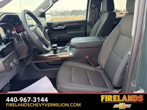 New 2026 Chevrolet Silverado 1500 LT Trail Boss w/ LPO, Dark Essentials Package image 4