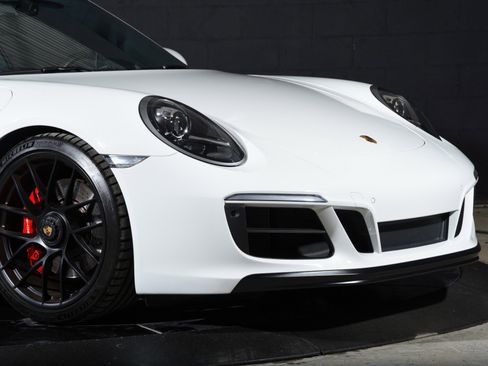 Used 2019 Porsche 911 Carrera GTS RWD image 22