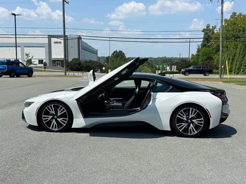 Used 2015 BMW i8 AWD/4WD image 38