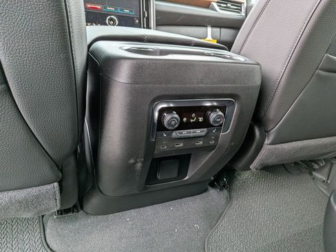 New 2026 GMC Yukon XL Denali w/ Denali Reserve Package image 18