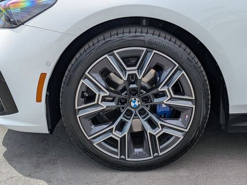 Used 2026 BMW 530i w/ M Sport Package RWD image 27