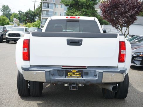 Used 2008 GMC Sierra 3500 SLT AWD/4WD image 4