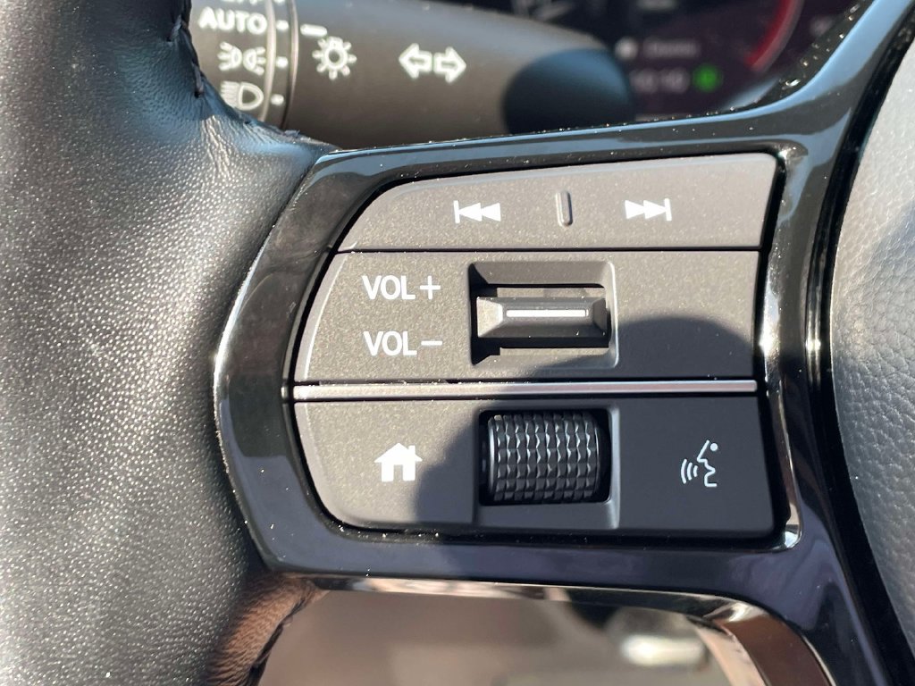 Used 2025 Honda CR-V EX-L image 30