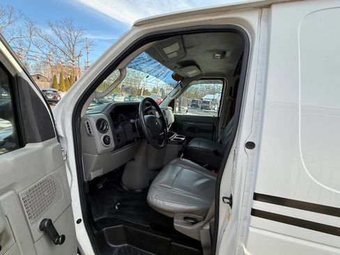 Used 2014 Ford E-250 and Econoline 250 image 7