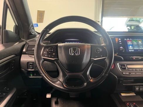 Used 2022 Honda Pilot TrailSport image 21