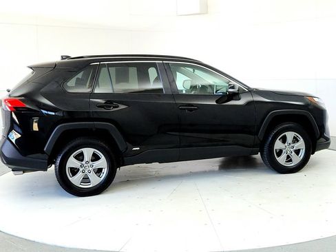 Certified 2024 Toyota RAV4 XLE w/ Convenience Package AWD/4WD image 6