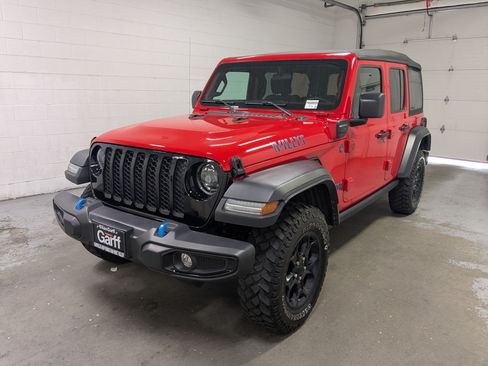 Used 2023 Jeep Wrangler Unlimited AWD/4WD image 11