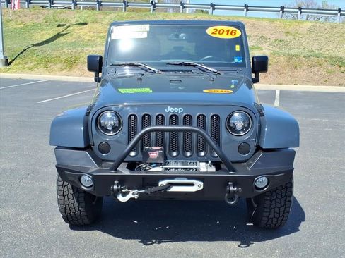 Used 2016 Jeep Wrangler Unlimited Rubicon w/ Dual Top Group image 2