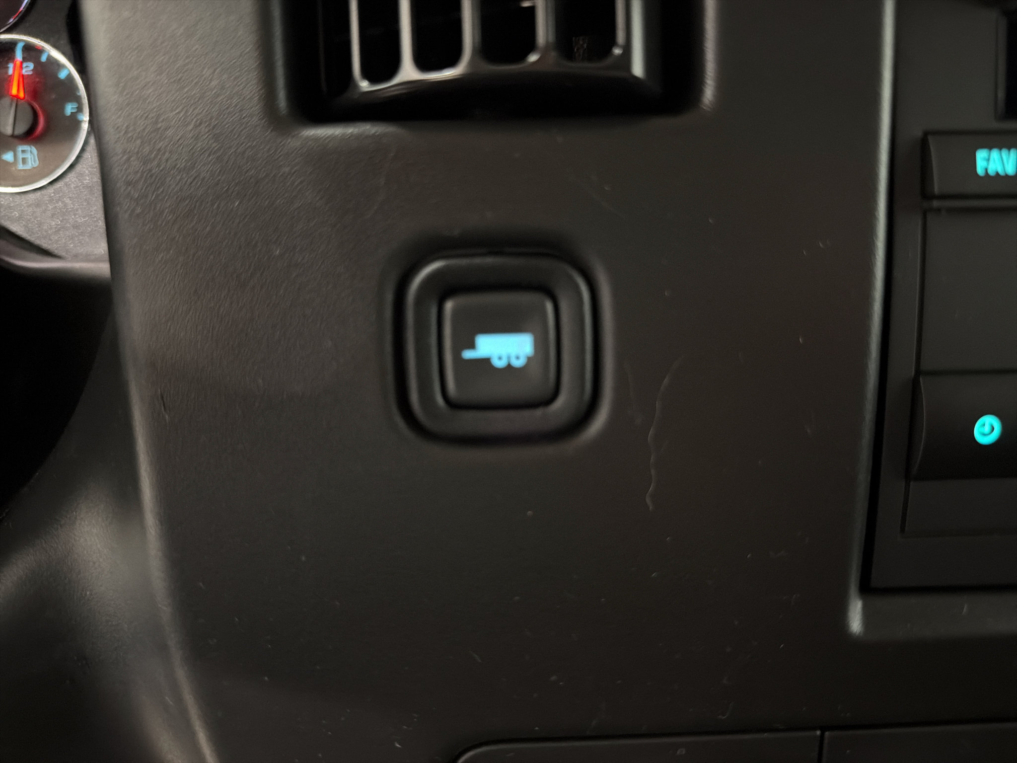 Used 2025 GMC Savana 2500 w/ Driver Convenience Package RWD image 17