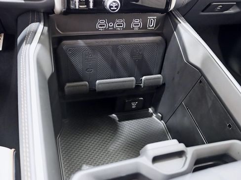 Used 2025 RAM 1500 Tungsten w/ Trailer Tow Group AWD/4WD image 28