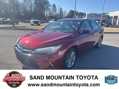 Used 2016 Toyota Camry SE image 7