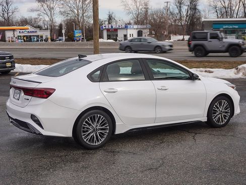 Used 2023 Kia Forte GT-Line image 10