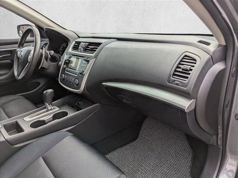 Used 2017 Nissan Altima 2.5 SR image 26