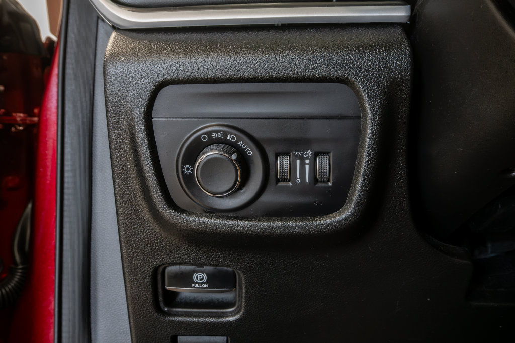 Certified 2025 Jeep Grand Cherokee L Laredo w/ Luxury Tech Group I AWD/4WD image 13