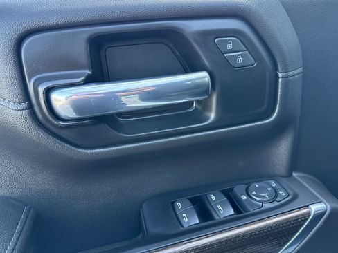 Used 2022 Chevrolet Silverado 1500 LT image 12