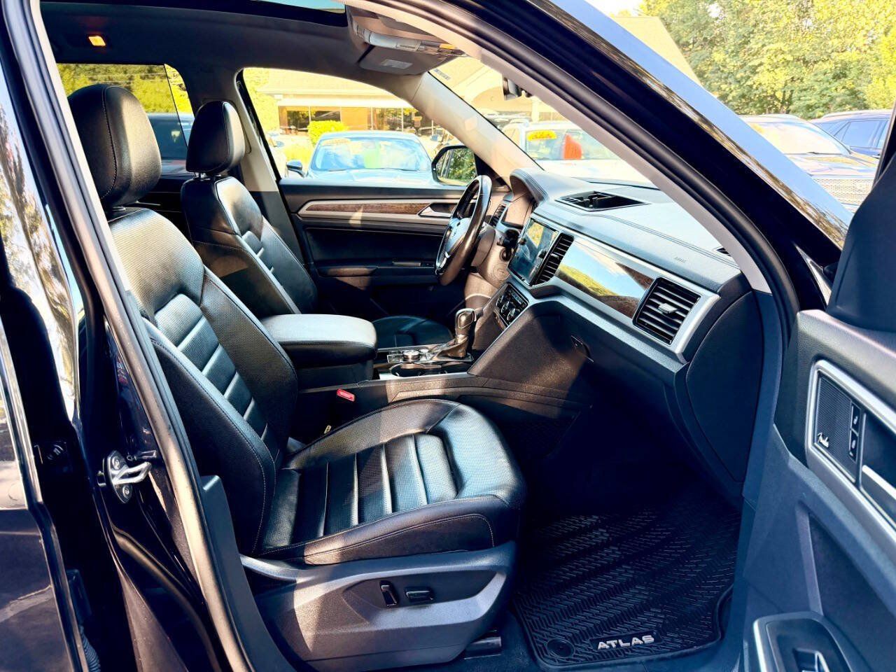 Used 2018 Volkswagen Atlas SEL Premium AWD/4WD image 26