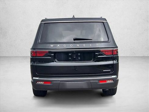 Used 2022 Jeep Wagoneer Series II RWD image 7