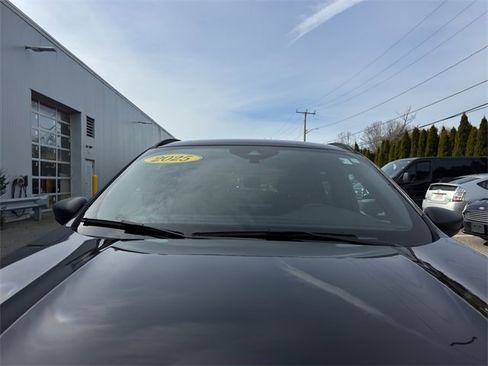 Used 2025 Ford Escape ST-Line w/ Cold Weather Package image 27