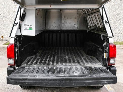 Used 2022 Toyota Tacoma SR image 50