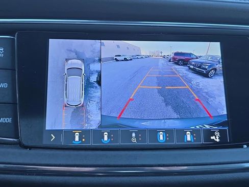 Used 2021 Buick Enclave Avenir w/ Avenir Technology Package image 11