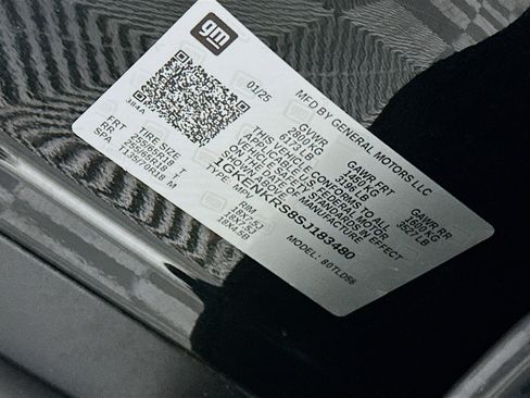 Used 2025 GMC Acadia Elevation image 12