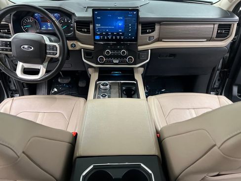 Used 2024 Ford Expedition Limited image 49