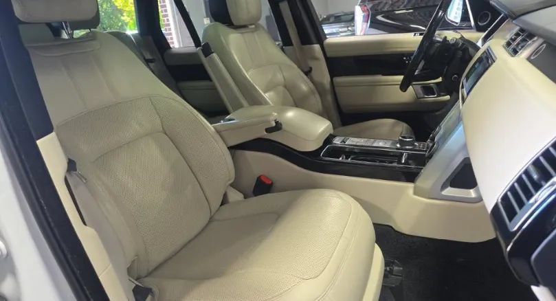 Used 2020 Land Rover Range Rover HSE AWD/4WD image 4