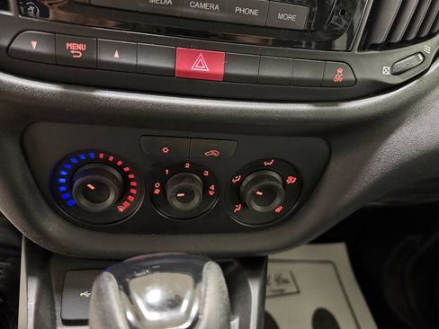 Used 2021 RAM ProMaster City Tradesman FWD image 12