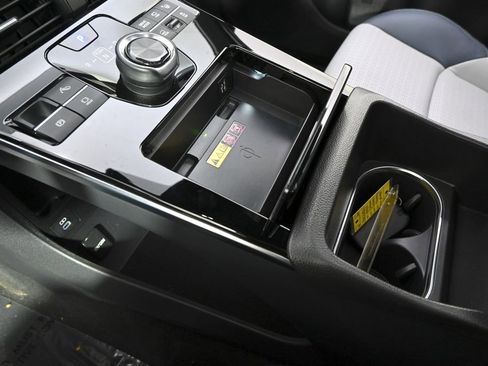 Used 2023 Subaru Solterra AWD image 32