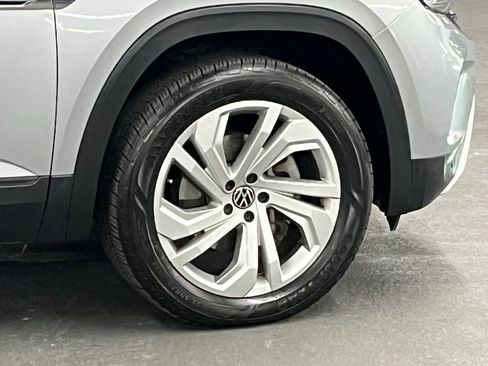 Certified 2020 Volkswagen Atlas Cross Sport SEL image 41
