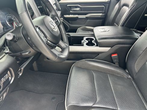 Used 2025 RAM 1500 Laramie AWD/4WD image 28