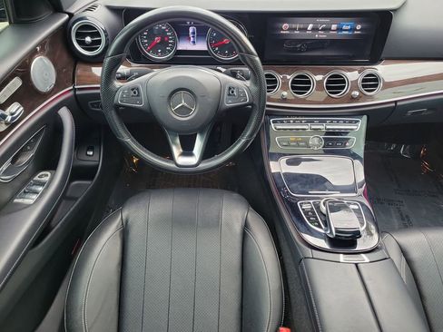 Used 2017 Mercedes-Benz E 300 image 15