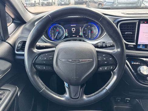 Used 2021 Chrysler Pacifica Touring w/ S Appearance Package AWD/4WD image 14
