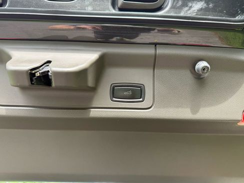 Used 2015 Porsche Panamera 4S image 34