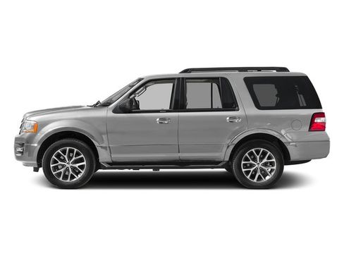 Used 2016 Ford Expedition XLT w/ Equipment Group 202A AWD/4WD image 3