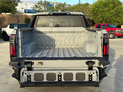 Used 2026 GMC Sierra EV Elevation image 8