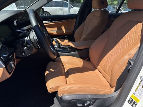 Used 2023 BMW 540i xDrive w/ Premium Package AWD/4WD image 15
