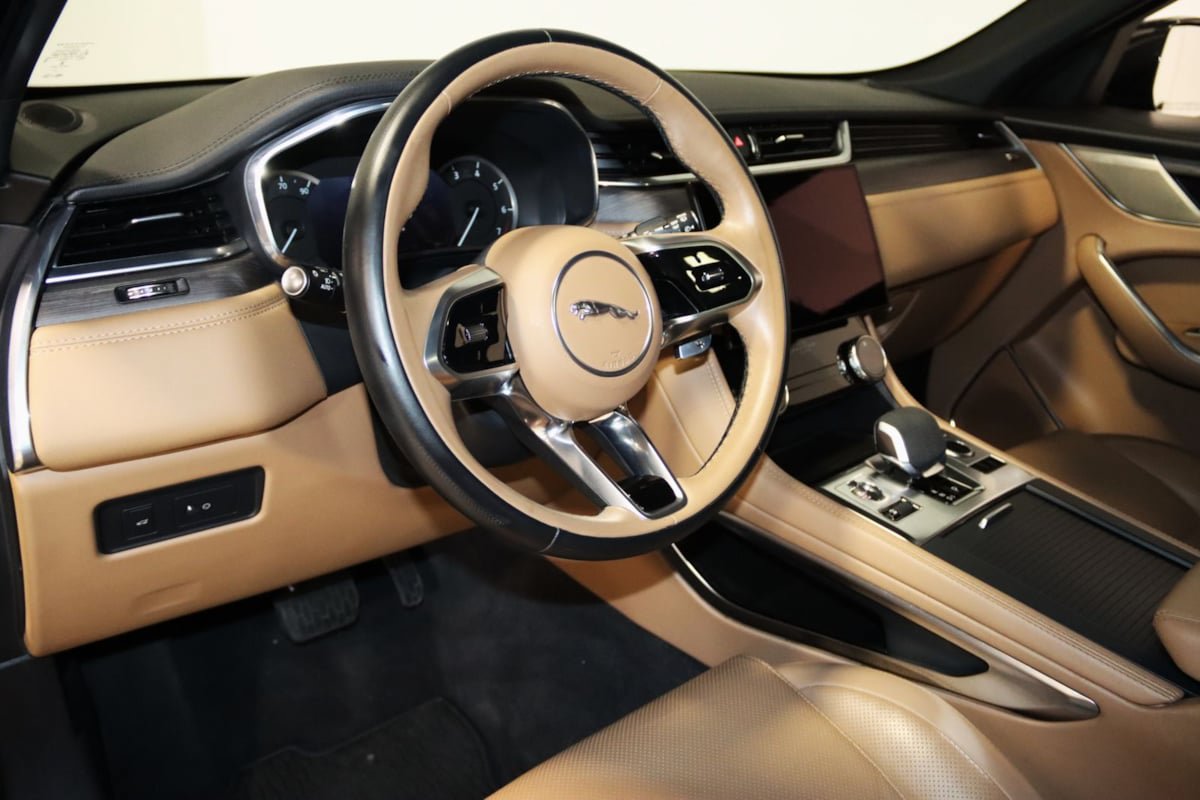 Used 2023 Jaguar F-PACE S AWD/4WD image 32