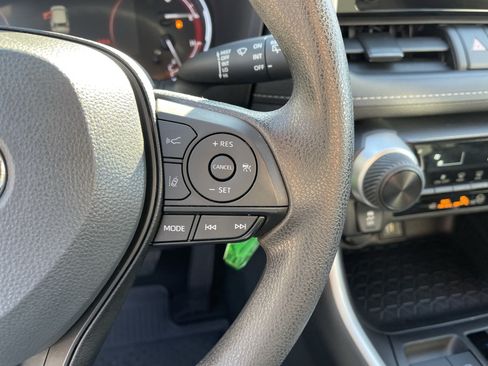 Certified 2024 Toyota RAV4 LE AWD/4WD image 19