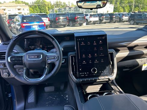 New 2026 GMC Yukon Elevation w/ Elevation Premium Package AWD/4WD image 33