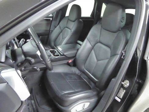 Used 2014 Porsche Cayenne AWD/4WD image 22