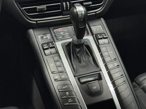 Used 2020 Porsche Macan S image 42