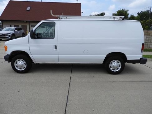 Used 2007 Ford E-150 and Econoline 150 RWD image 5