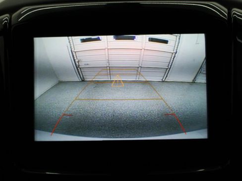 Used 2018 Chevrolet Traverse LT image 15